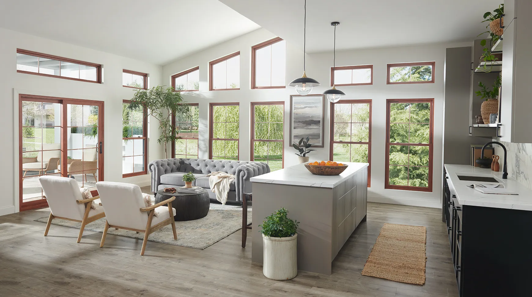simonton_5500_interior_living_room_double_hung_picture_specialty_shapes_windows_inovo_door_antique_cherry_woodgrain_color_card_p1